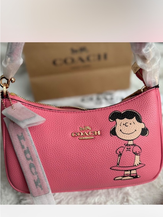 Coach Handbags - Coach Red Interior Pebbled Leather Patch Wristlet